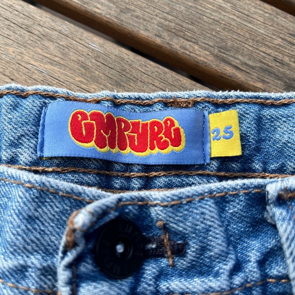 Light wash Empyer Jeans Size 25. - Picture 3 of 6